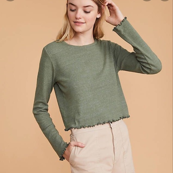 Lou & Grey Softserve Slub Ruffle Cropped Top in Black - Picture 7 of 7